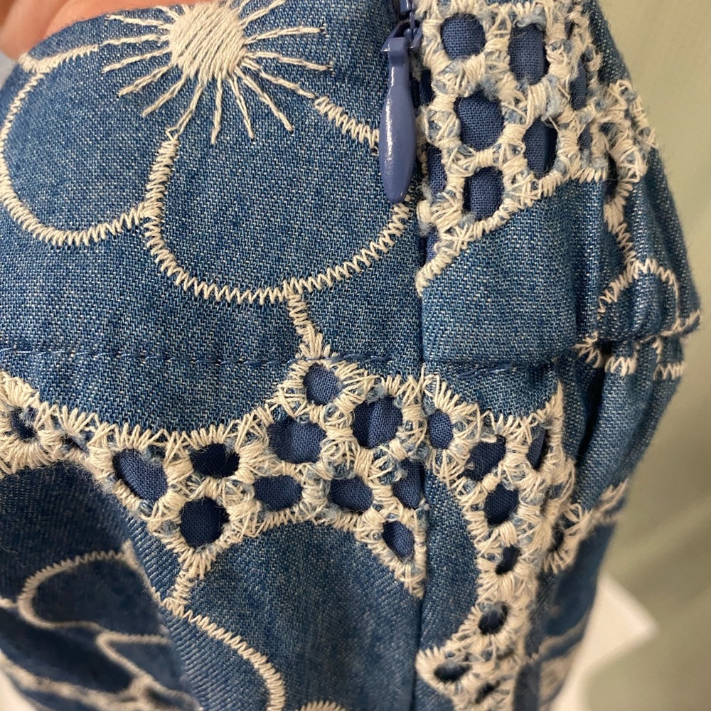Blue Flower Jimea Patterned Shorts - Picture 2 of 5